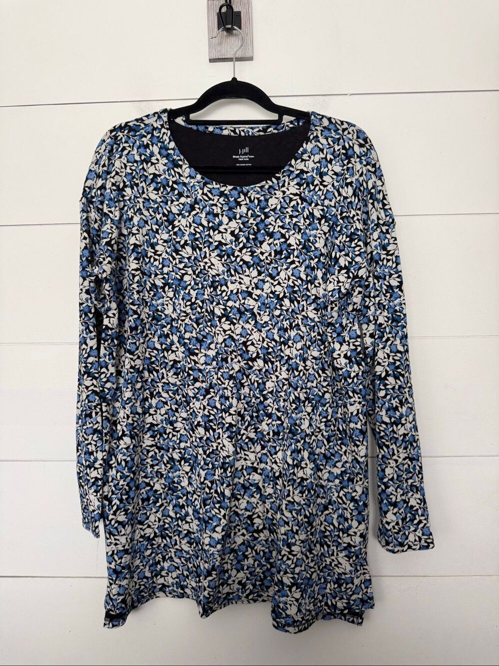 J Jill Women’s Large Blue White Black Longsleeve Supima Crew Neck Tunic
